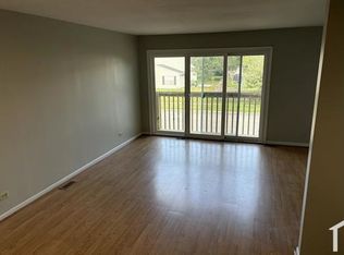277 Navajo Dr, Bolingbrook, IL 60440
