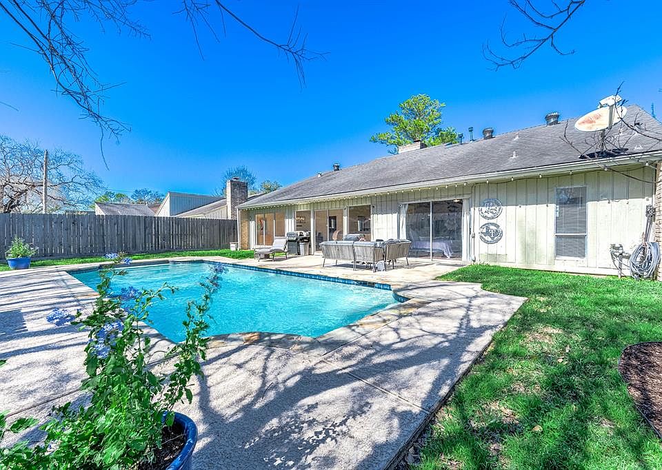 1st image of 12015 Briar Forest Drive