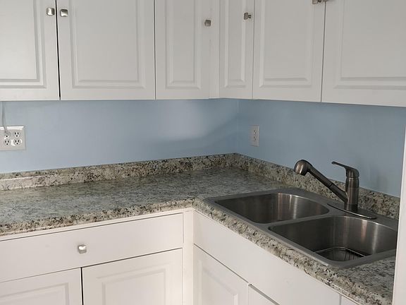 2nd image of 8190 Aero Ave
