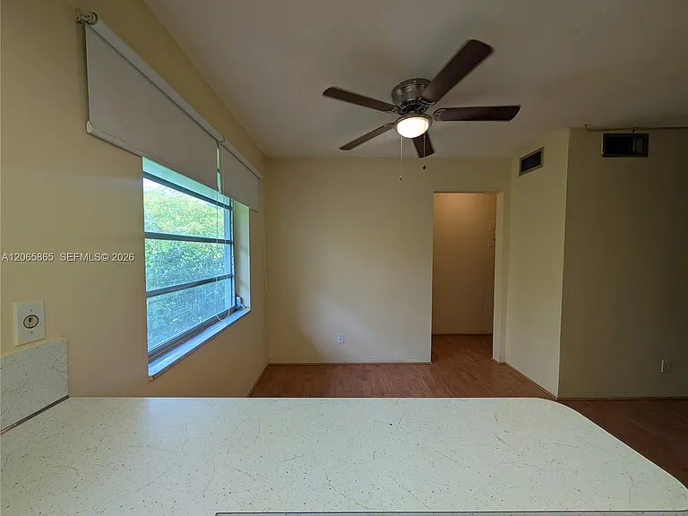 900 Tallwood Ave #305 — Photo 13