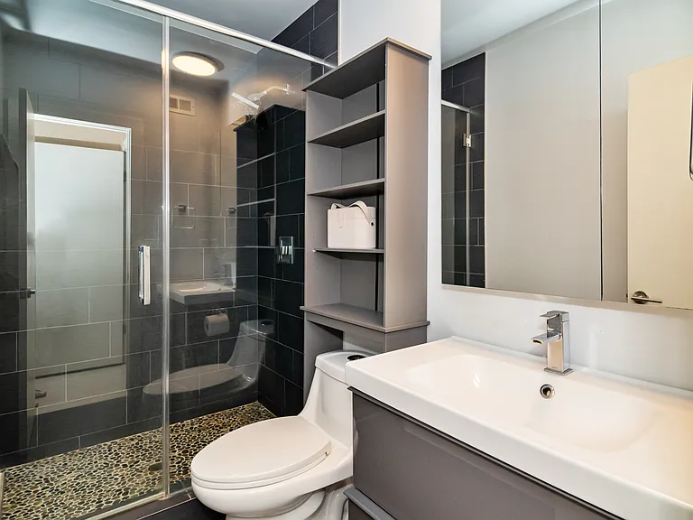 1711 Grismer Ave #76 — Photo 13