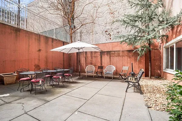 Rented by Sotheby's International Realty | media 36