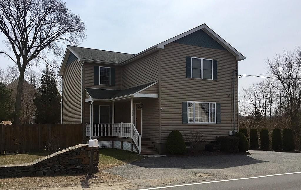 652 Lees River Ave, Somerset, MA 02725 Zillow