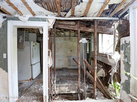 5th image of 112 Hone Street