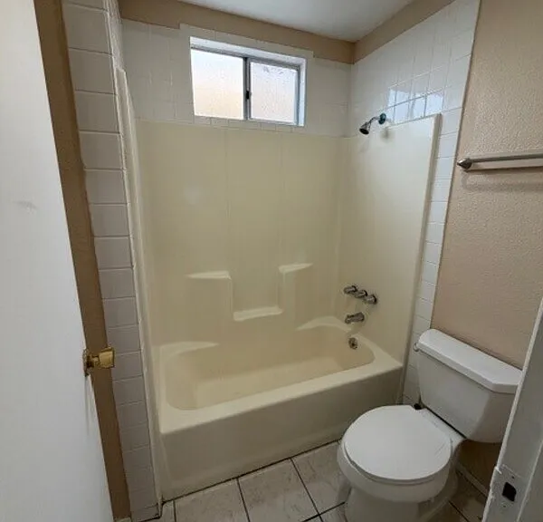 1609 Grove St #B — Photo 14