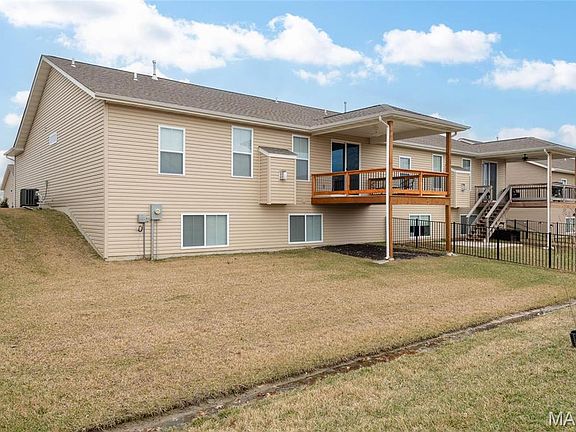 3rd image of 7133 Remington Villa Dr