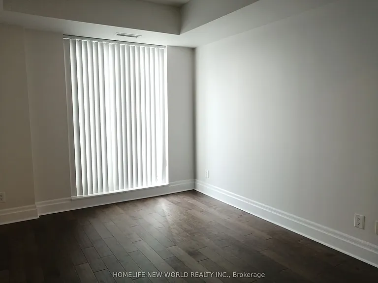 21 Upper Duke Cres #313 — Photo 11