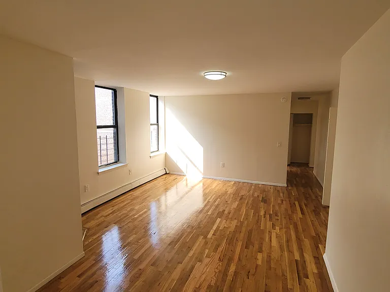 1264 Sheridan Ave #6F — Photo 2