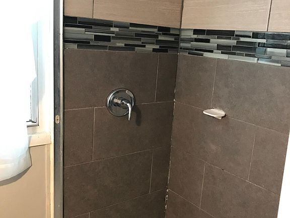 5th image of 92 Traymore St APT 1