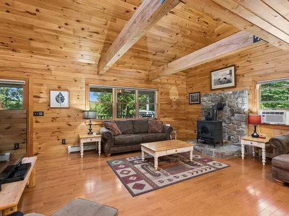 29 Beach Road, Naples, ME 04055