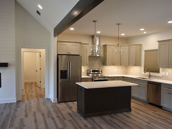 2nd image of 190 Marina Way