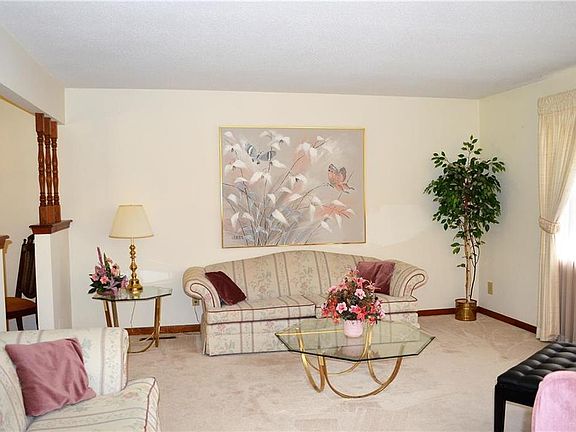 3rd image of 10600 Bellefontaine Ave