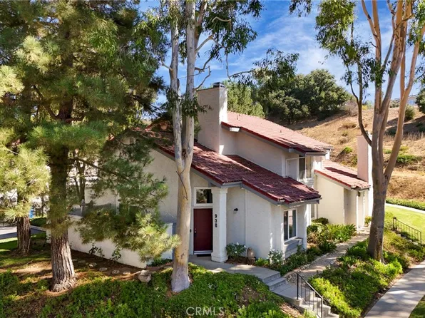 938 Quarterhorse Ln, Oak Park, CA 91377