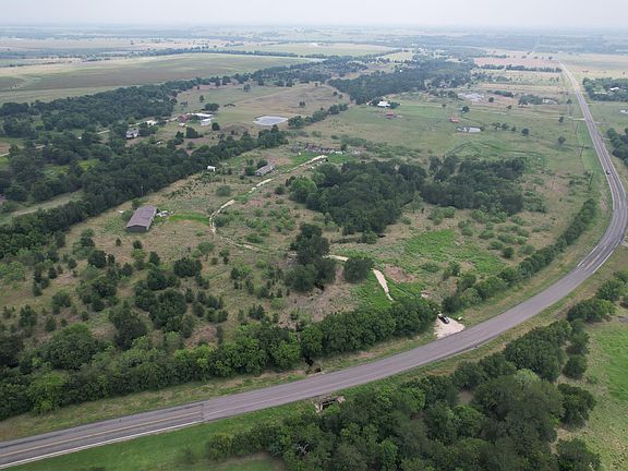 3rd image of 240 Cummings Rd