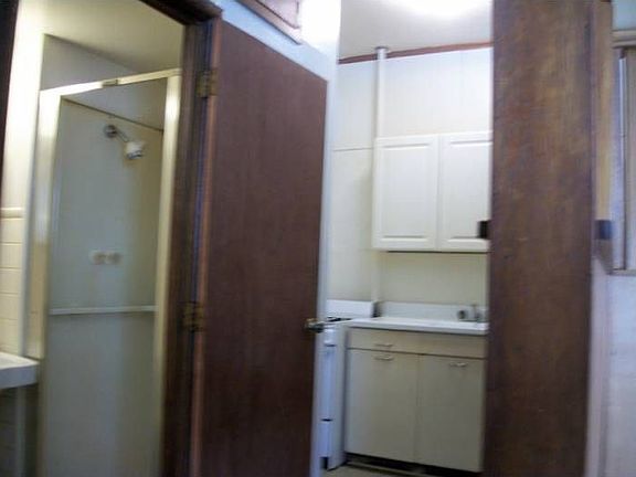 Kitchen/Bath Entries