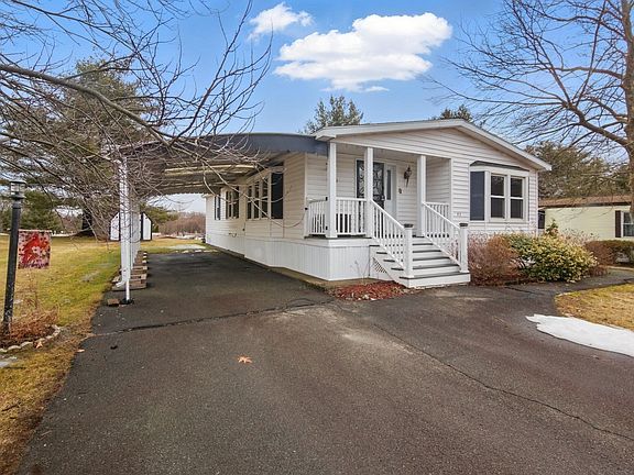 2nd image of 82 Clayton Dr