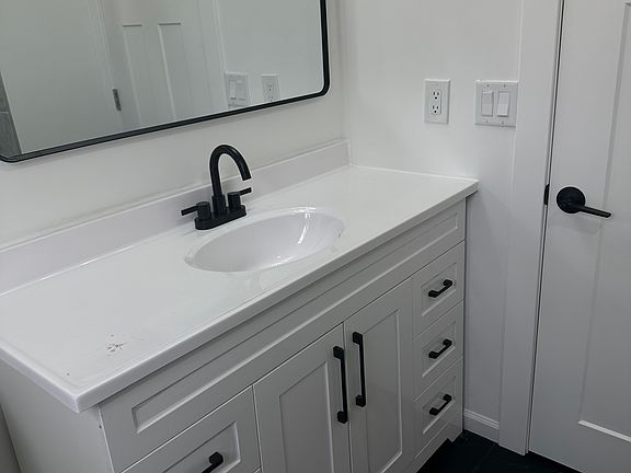 4th image of 10920 Oak Knoll Ter N #2