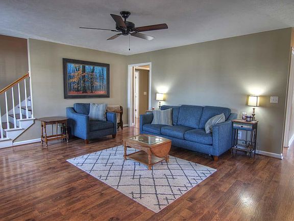 4th image of 464 Stones River Ln