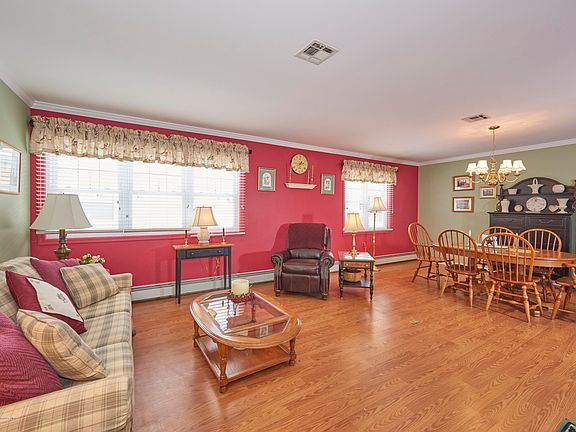 4th image of 27 Gorginio Dr
