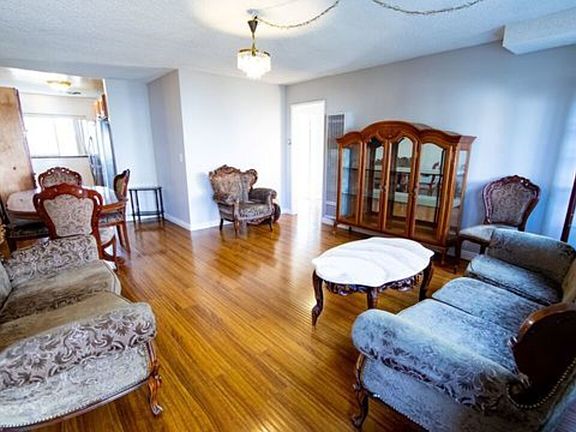 2nd image of 7133 Coldwater Canyon Ave APT 2