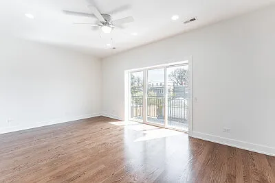 3335 N Avers Ave #3N — Photo 8