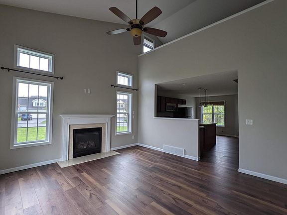 4th image of 18C Pointe West Dr #C