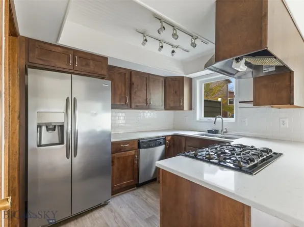 225 Pioneer Dr APT 31, Bozeman, MT 59715