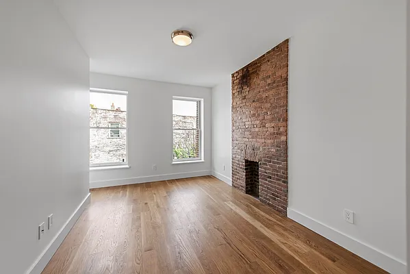 Rented by Compass | media 21