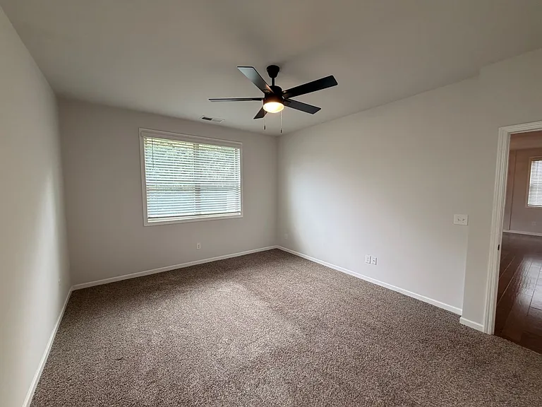 1103 Black Oak Dr — Photo 11
