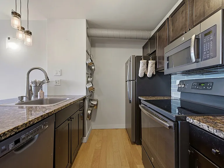 400 S Lafayette St #701 — Photo 4