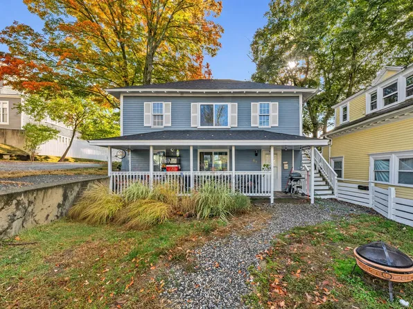 67 Moore St, Haverhill, MA 01830
