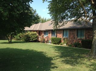 6213 W Farm Road 94, Springfield, MO 65803