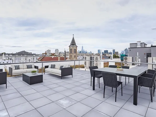 706 Madison Street image 5 of 35