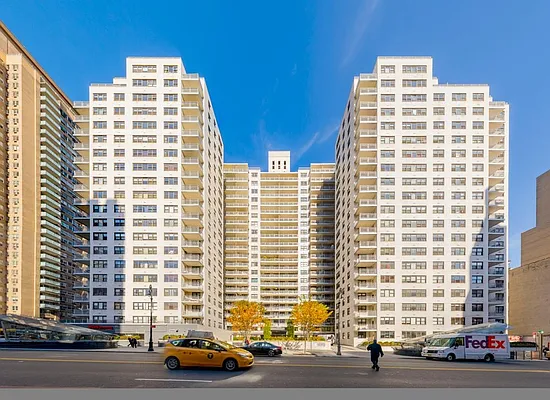 Rented by UES Management | media 38