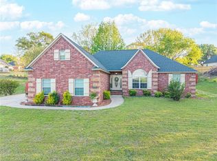 609 Jenny Wren St, Van Buren, AR 72956