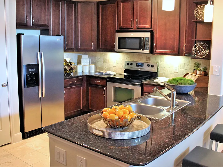 The Westheimer Apartments — Photo 8