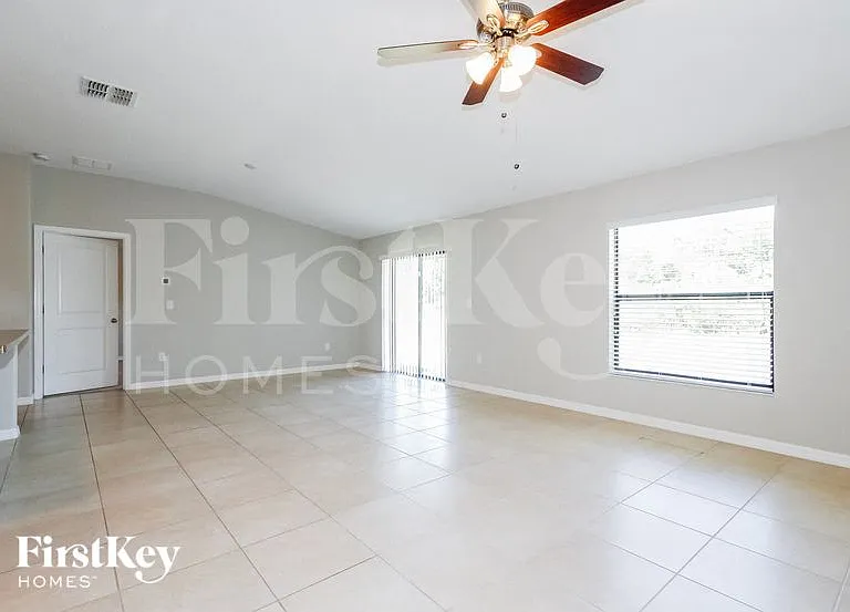 9637 Sage Creek Dr — Photo 3