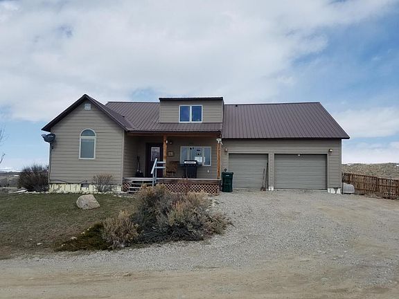 3rd image of 36 Arrowhead Ave