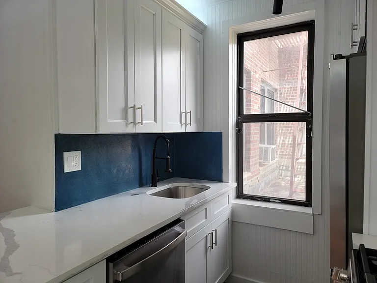 1 Broad Pkwy #2P — Photo 5