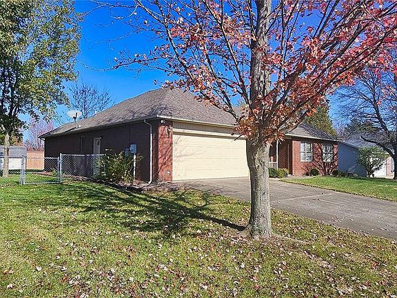 3rd image of 3906 Fawn Dr