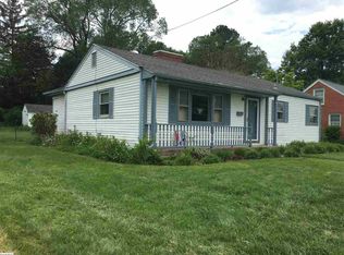 225 Skyland Ave, Waynesboro, VA 22980