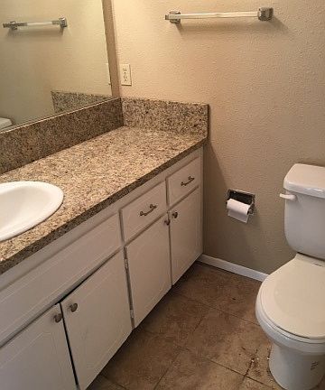5th image of 3912 Woodview Dr