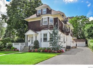 44 Circuit Rd APT 2F, New Rochelle, NY 10805