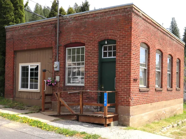 104 E 5th St, Troy, ID 83871