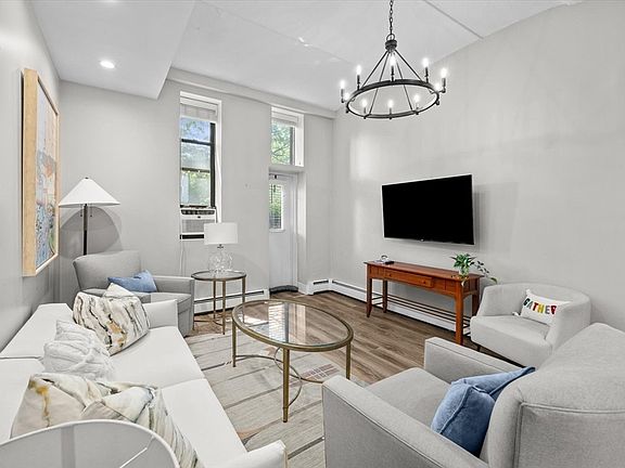 3rd image of 60 Gibson St APT 104