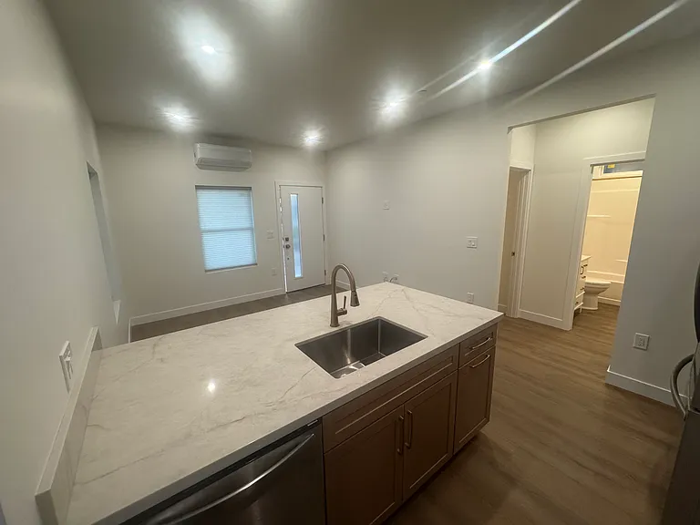2205 Park St — Photo 7