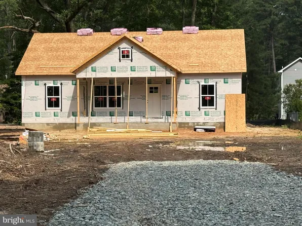 26 Harbor Ct, Montross, VA 22520