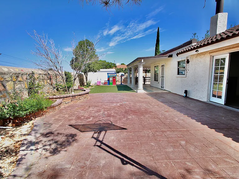 901 Tepic Dr #A — Photo 11