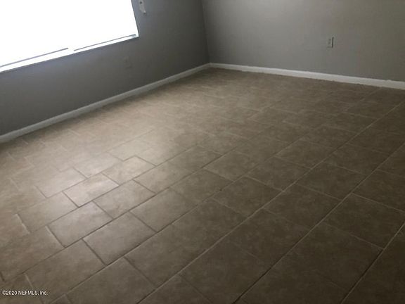 3rd image of 805 Louisville St APT 1