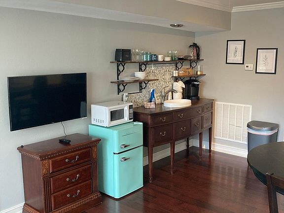 3rd image of 1212 Tung Hill Dr #1